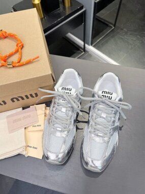 💯Authentic New Balance X Miu Miu 530 Sneakers